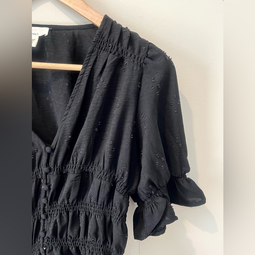 Urban Romantics Black Embroidered Cropped Blouse Size S - Picture 3 of 9